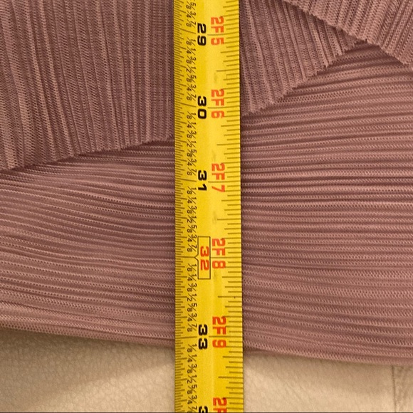 GORGEOUS BCBG MAX AZRIA TAUPE COCKTAIL DRESS—LIKE-NEW, WORN ONCE! - Picture 7 of 7